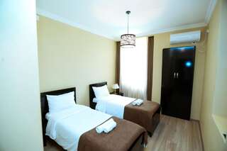 Отель Royal Palace Hotel, Lagodekhi Лагодехи Стандартный двухместный номер с 2 отдельными кроватями-1