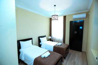 Отель Royal Palace Hotel, Lagodekhi Лагодехи Стандартный двухместный номер с 2 отдельными кроватями-2
